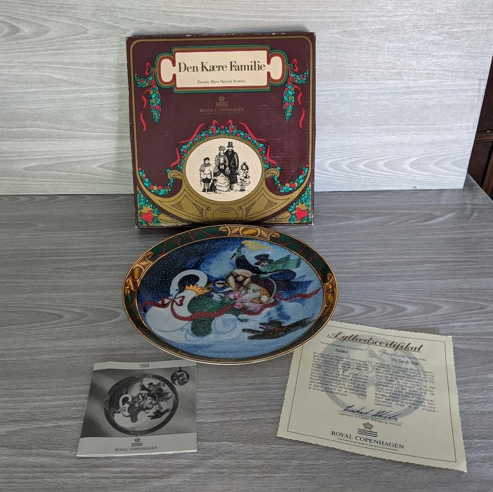 Royal Copenhagen 1994 The Sleigh Ride Plate
